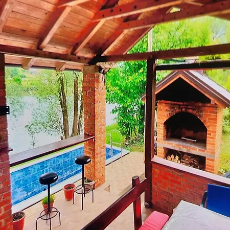 Semesterbostad Vikendica Raj U Prirodi *